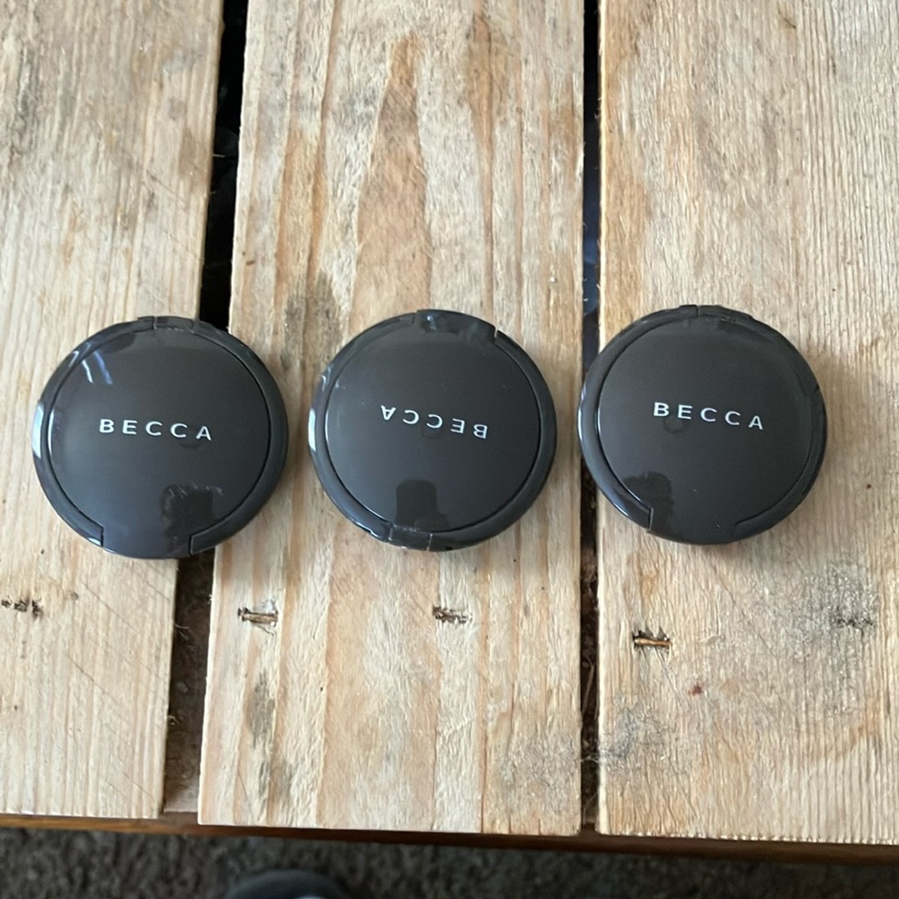 Bundle of 3 Becca face highlighters